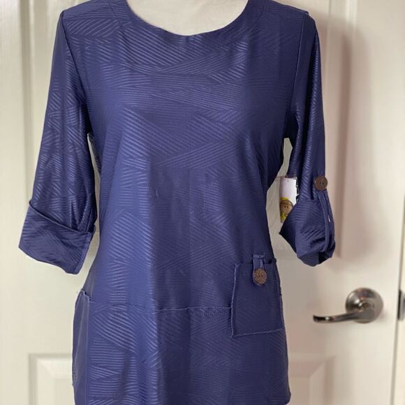 KAKTUS Women's Tunic Top in Color: Eclipse - Picture 2 of 10